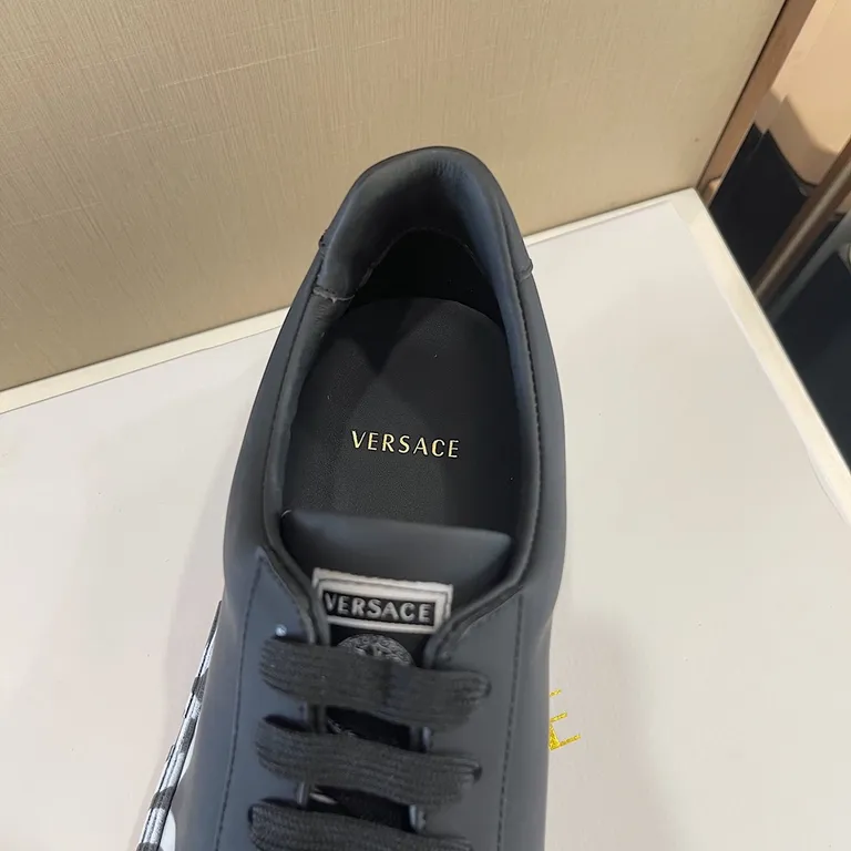 Versace Shoe 